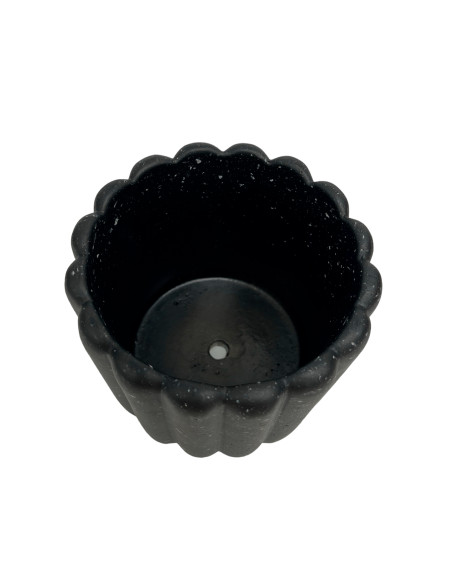 Compra Macetero cerámica 13.5cm Nagoya en DKO Home. Diseño decorativo, moderno y funcional para tu hogar. ¡Envío rápido disponib