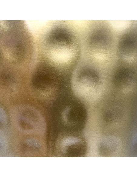 Compra Macetero dorado pedestal 25x25x27cm en DKO Home. Diseño decorativo, moderno y funcional para tu hogar. ¡Envío rápido disp