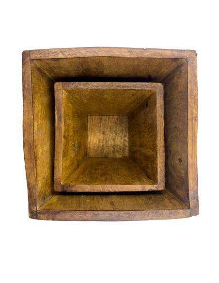 Compra Macetero madera set S y L en DKO Home. Diseño decorativo, moderno y funcional para tu hogar. ¡Envío rápido disponible!