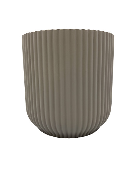 Compra Macetero cerámica 14cm ranurado gris en DKO Home. Diseño decorativo, moderno y funcional para tu hogar. ¡Envío rápido dis