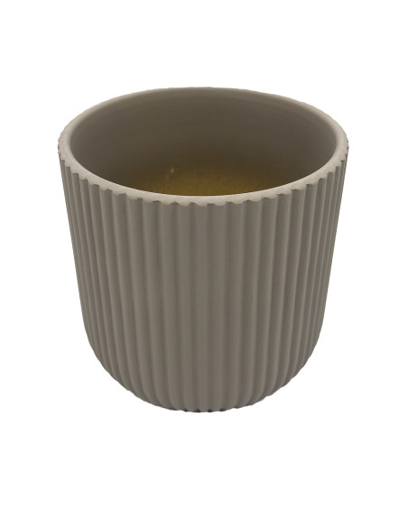 Compra Macetero cerámica 14cm ranurado gris en DKO Home. Diseño decorativo, moderno y funcional para tu hogar. ¡Envío rápido dis
