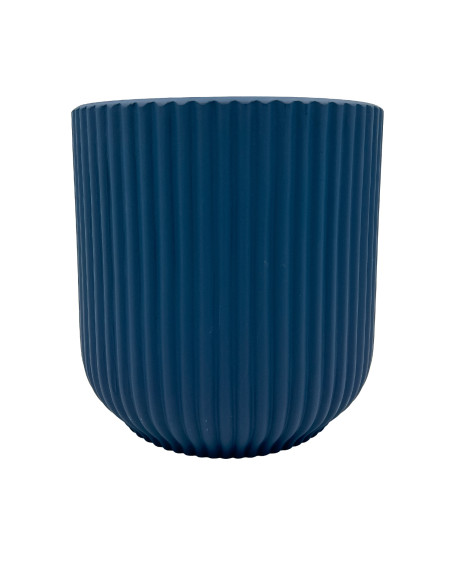 Compra Macetero cerámica 14cm ranurado petróleo en DKO Home. Diseño decorativo, moderno y funcional para tu hogar. ¡Envío rápido