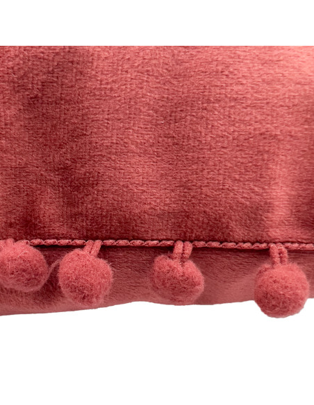 Cojín 30x50cm pompom ciruela
