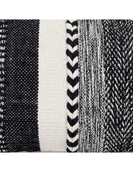 Cojín 30x50cm boho BN líneas