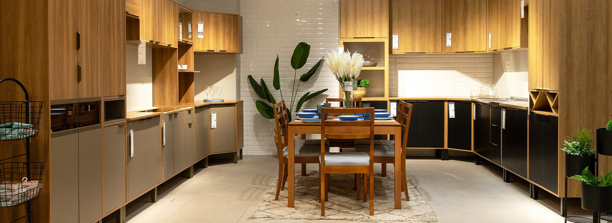 Cocina modular con muebles aéreos y bases combinadas