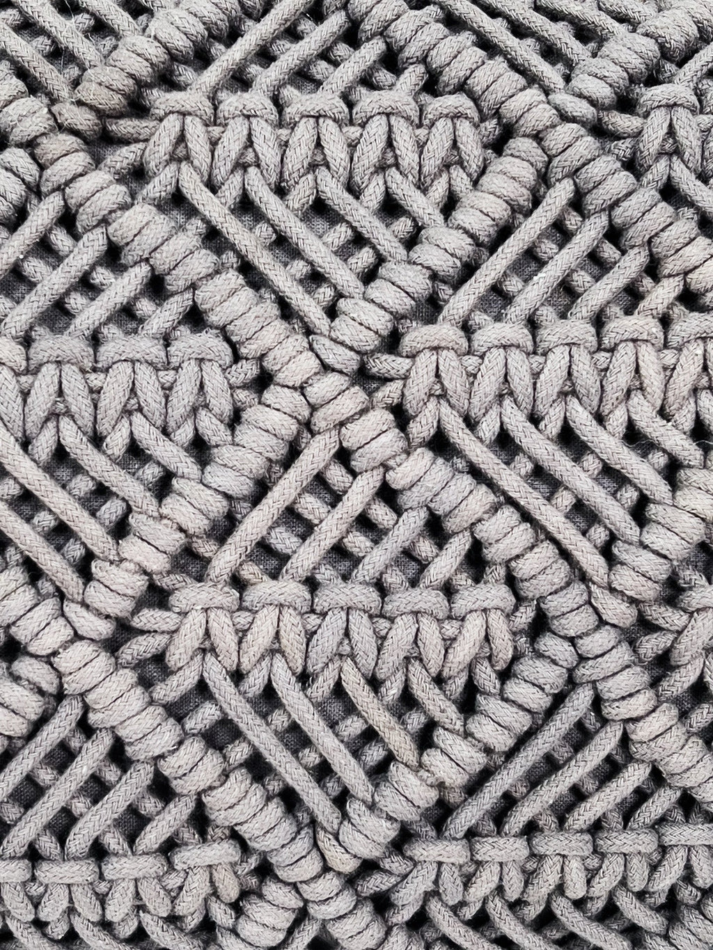 Cojín 30x50cm macrame gris