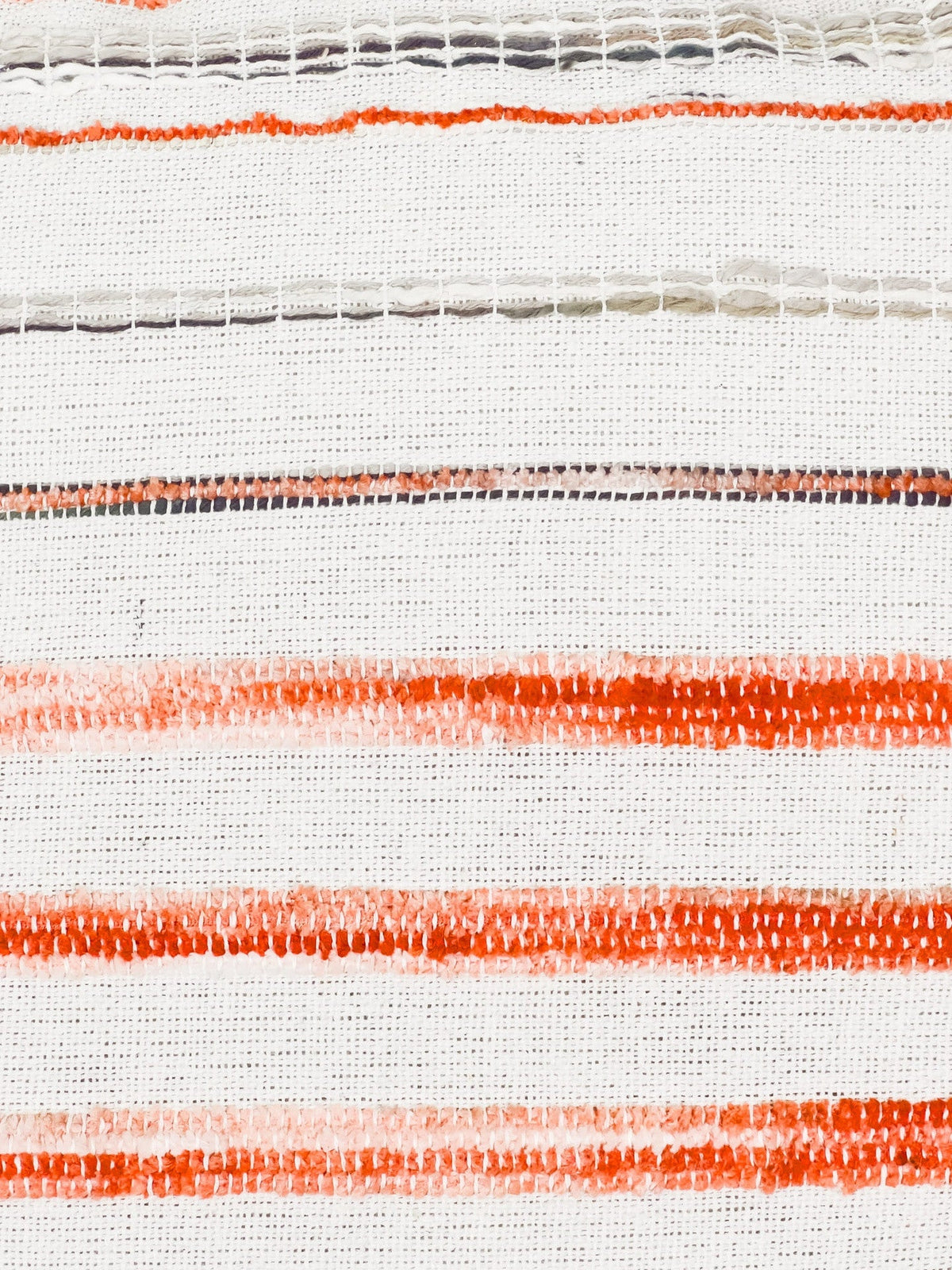 Cojín 45x45cm tejido bicolor naranjo con borlas