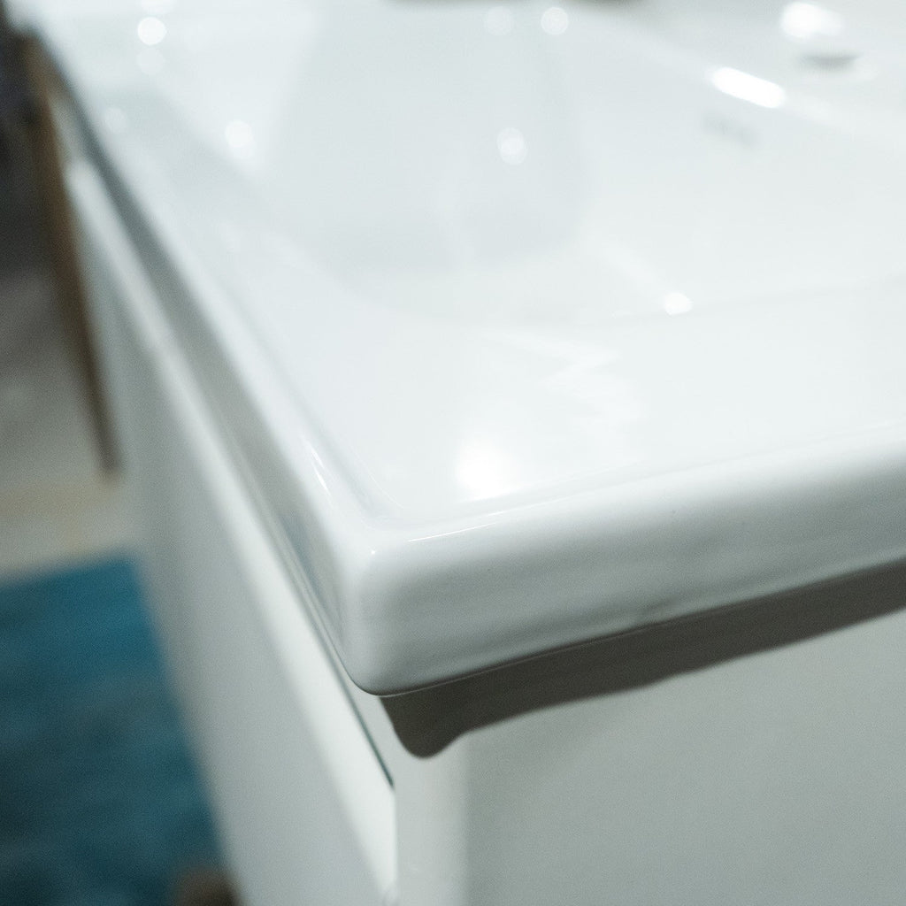 Mueble de Baño Volga 2 puertas 80 cm con lavamanos y espejo
